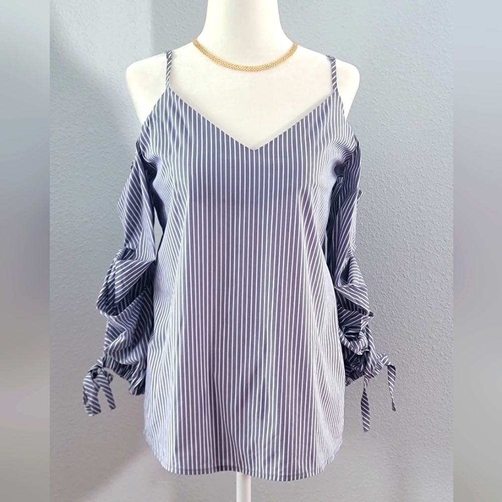 BELLE + SKY adjustable striped top open shoulder blouse size Medium